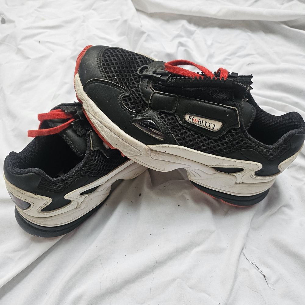 ADIDAS X FIORUCCI FALCON ZIP WOMEN'S Size 6 RUNNING SHOES BLACK RED